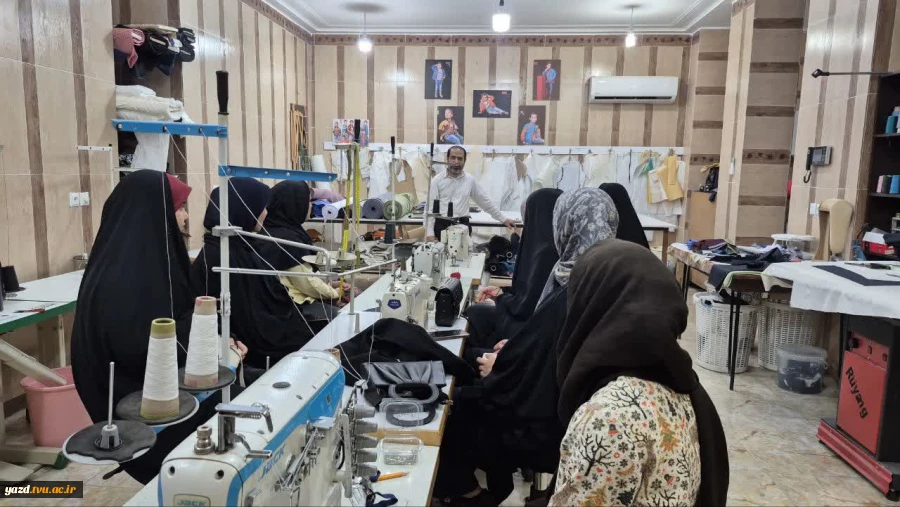 شکوفایی مهارت در سایه‌سارِ دانش؛ برگزاری ورکشاپ سه روزه، تخصصی تجهیزات کارگاهی در آموزشکده ملی مهارت دختران میبد
 4