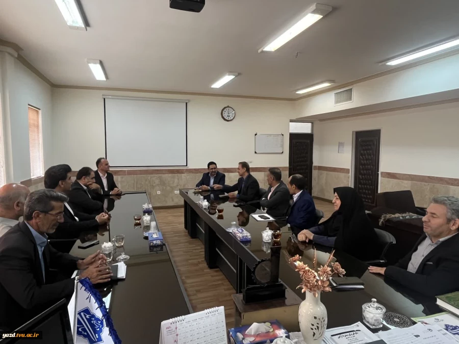 نشست معاون دانشگاه ملی مهارت کشور با روسای مراکز تابعه استان یزد 2