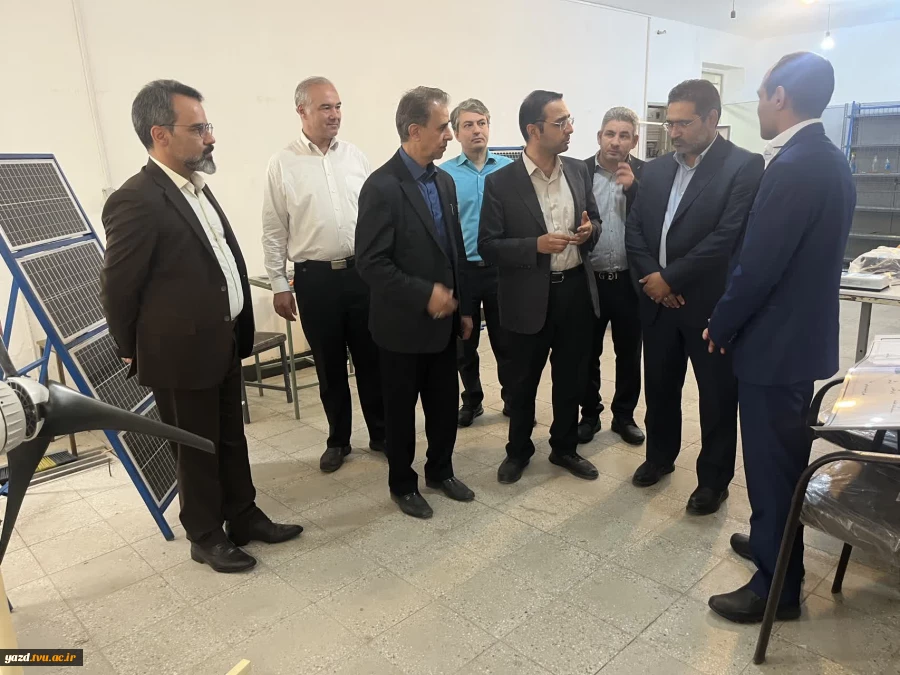 بازدید معاون دانشگاه ملی مهارت از کارگاه‌ها، خوابگاه و سلف دانشجویی دانشگاه ملی مهارت استان یزد 4