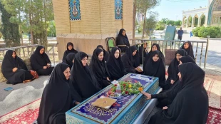 هم‌زمانی عزای آل‌الله و غرورآفرینی آزادسازی خرمشهر؛ تجلی ارادت کارکنان آموزشکده ملی مهارت دختران میبد
 7