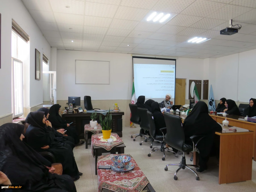 نشست بصیرتی «سیره امیرالمؤمنین علی(ع) در مدیریت چالش‌های اجتماع» در آموزشکده ملی مهارت دختران میبد
 8