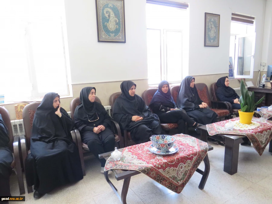 برگزاری کرسی آزاداندیشی با موضوع «فلسفه خیر و شر در عالم ناسوت» در آموزشکده ملی مهارت دختران میبد
 6