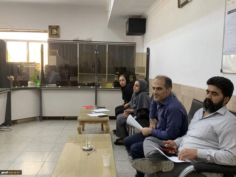 نشست هماهنگی معاونت آموزشی دانشگاه ملی مهارت استان یزد برای برگزاری مطلوب امتحانات پایان ترم 4