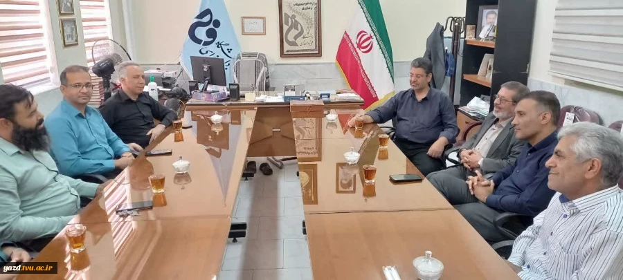 برگزاری آیین تجلیل از بازنشستگان دانشکده ملی مهارت شریف ابرکوه با تقدیر از یک عمر تلاش علمی و اجرایی 2