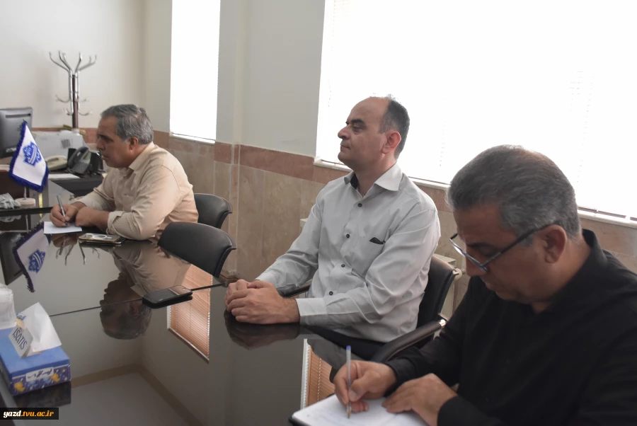 برگزاری جلسه هماهنگی پذیرش دانشجوی بین‌الملل در دانشگاه ملی مهارت استان یزد 3