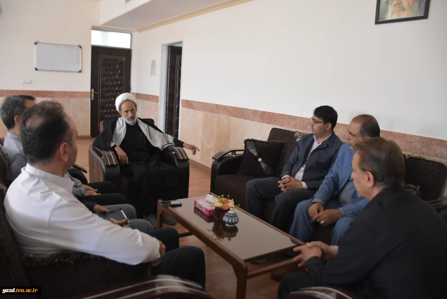 برگزاری نشست مشترک رؤسای دانشگاه ملی مهارت و دانشگاه فرهنگیان استان یزد جهت گرامیداشت یاد و خاطره رهبر شهید انقلاب اسلامی 6