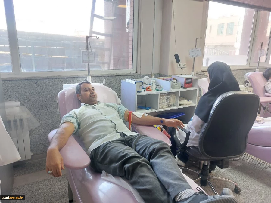 حضور پرشور کارکنان دانشگاه ملی مهارت استان یزد در پویش اهدای خون 3