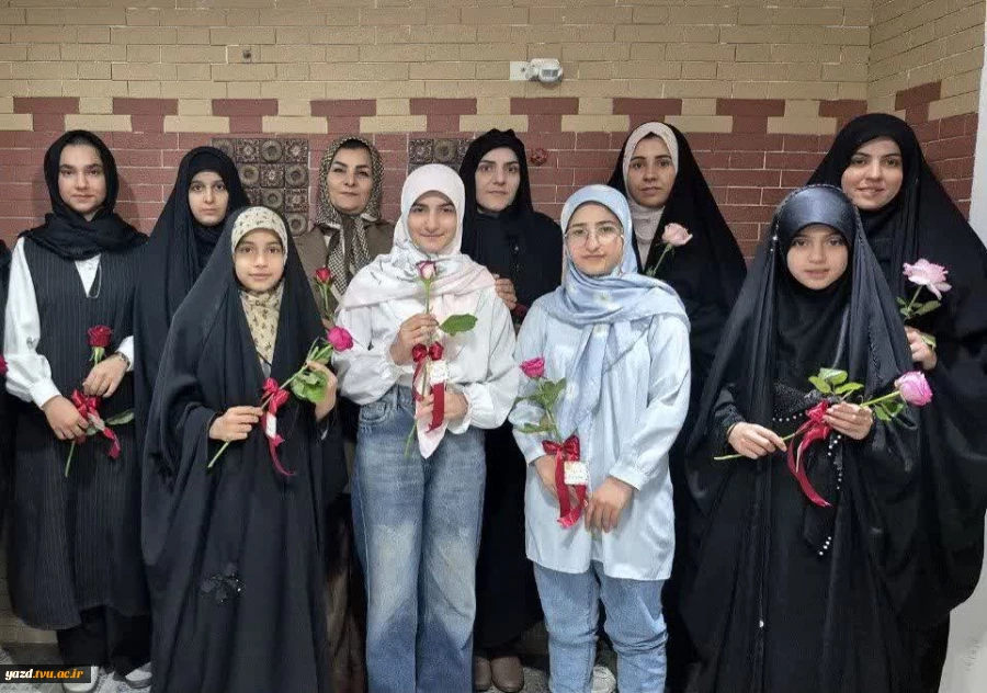 گامی به سوی آینده شغلی؛ برگزاری کارگاه «تجربه دوخت لباس» در آموزشکده ملی مهارت دختران میبد 2
