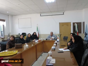 برگزاری جلسه مصاحبه و ارزیابی اساتید رشته‌های گرافیک و طراحی دوخت در آموزشکده ملی مهارت دختران میبد
 3