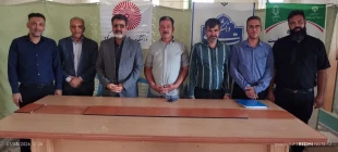 برپایی میز خدمت دانشکده ملی مهارت شریف در آیین سیاسی عبادی نماز جمعه ابرکوه 2