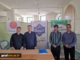 برپایی میز خدمت دانشکده ملی مهارت شریف در آیین سیاسی عبادی نماز جمعه ابرکوه 3