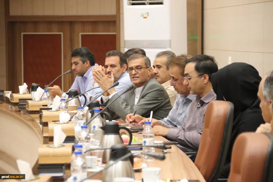 نشست رئیس دانشگاه ملی مهارت یزد با معاون پژوهشی وزیر علوم؛ تأکید بر بازنگری در نظام ارتقای اساتید و توجه به مهارت‌محوری 3