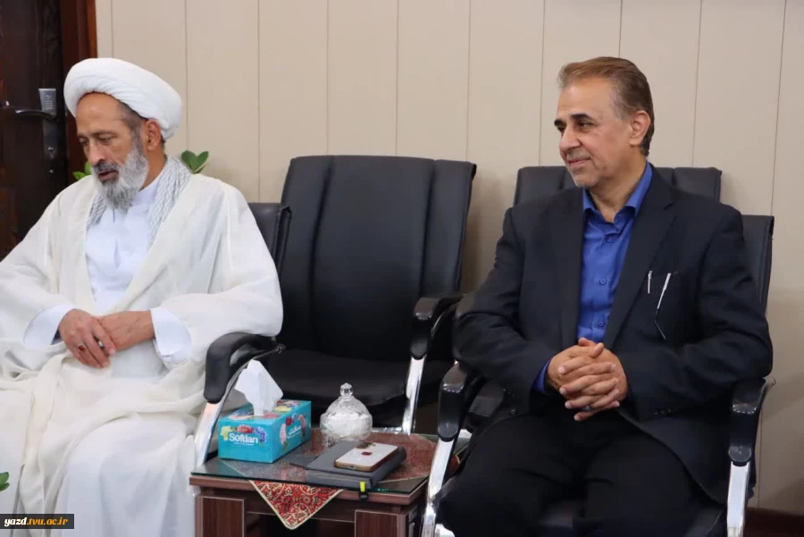 دیدار رئیس دانشگاه ملی مهارت استان یزد با امام جمعه بافق 5