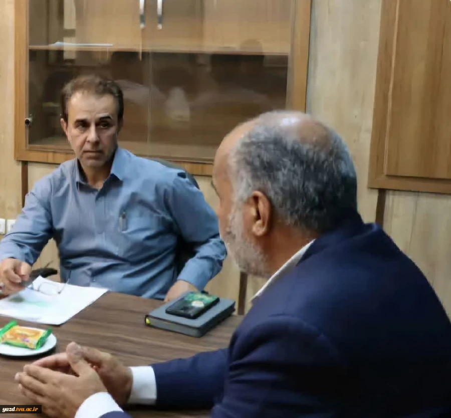 دیدار رییس دانشگاه ملی مهارت استان یزد با نماینده مجلس در ابرکوه 2