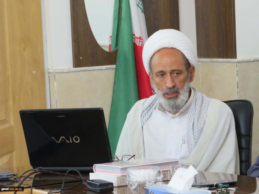 برگزاری نشست اساتید معارف آموزشکده ملی مهارت در آستانه سال تحصیلی جدید
 4