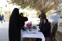 برگزاری میز خدمت واحد مشاوره و کانون همیاران سلامت در آموزشکده دختران یزد