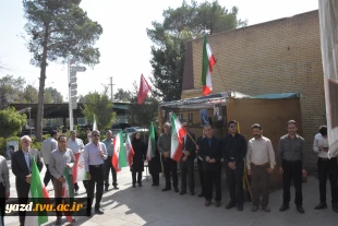 آغاز سال تحصیلی جدید  در دانشکده شهید صدوقی با حضور مسئولان، استادان و دانشجویان همراه با پرچم گردانی 4