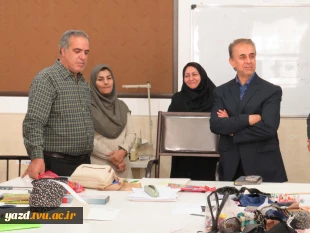 بازدید دکتر محتشمی وهیئت همراه استان از مرکز دختران میبد
 2
