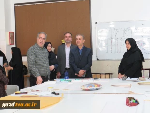 بازدید دکتر محتشمی وهیئت همراه استان از مرکز دختران میبد
 6