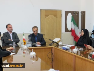 بازدید دکتر محتشمی وهیئت همراه استان از مرکز دختران میبد
 9