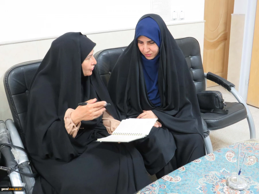 هم‌اندیشی برای ساختن فردایی آرام‌تر؛ نشست مشاوران و دانشجویان همیار در مرکز دختران میبد 2