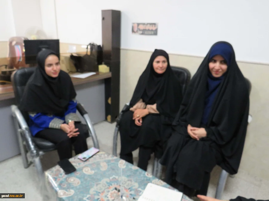 هم‌اندیشی برای ساختن فردایی آرام‌تر؛ نشست مشاوران و دانشجویان همیار در مرکز دختران میبد 3